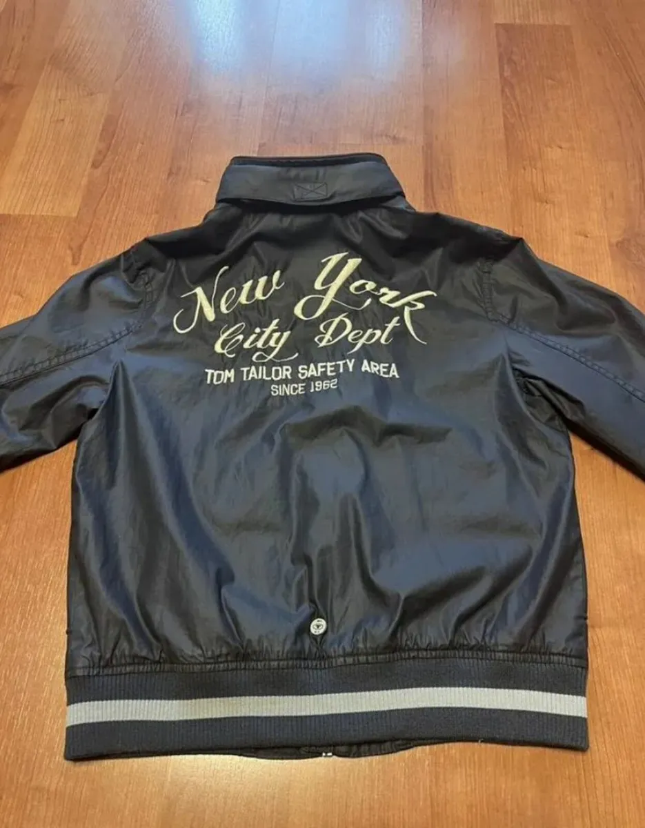 windbreaker - Image 2