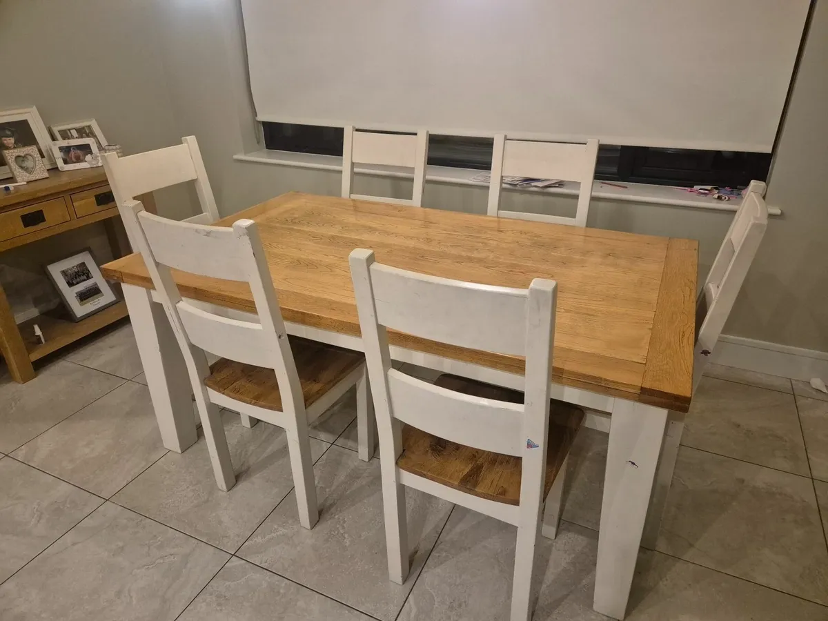 Kitchen table and  chairs - Image 1