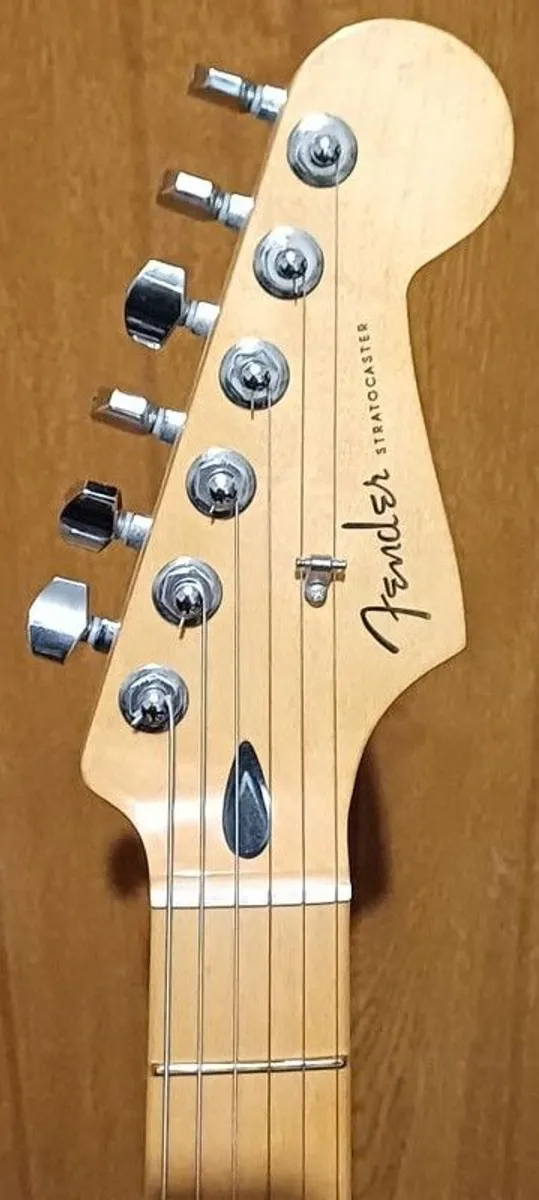 Fender Player Plus Stratocaster - Image 3