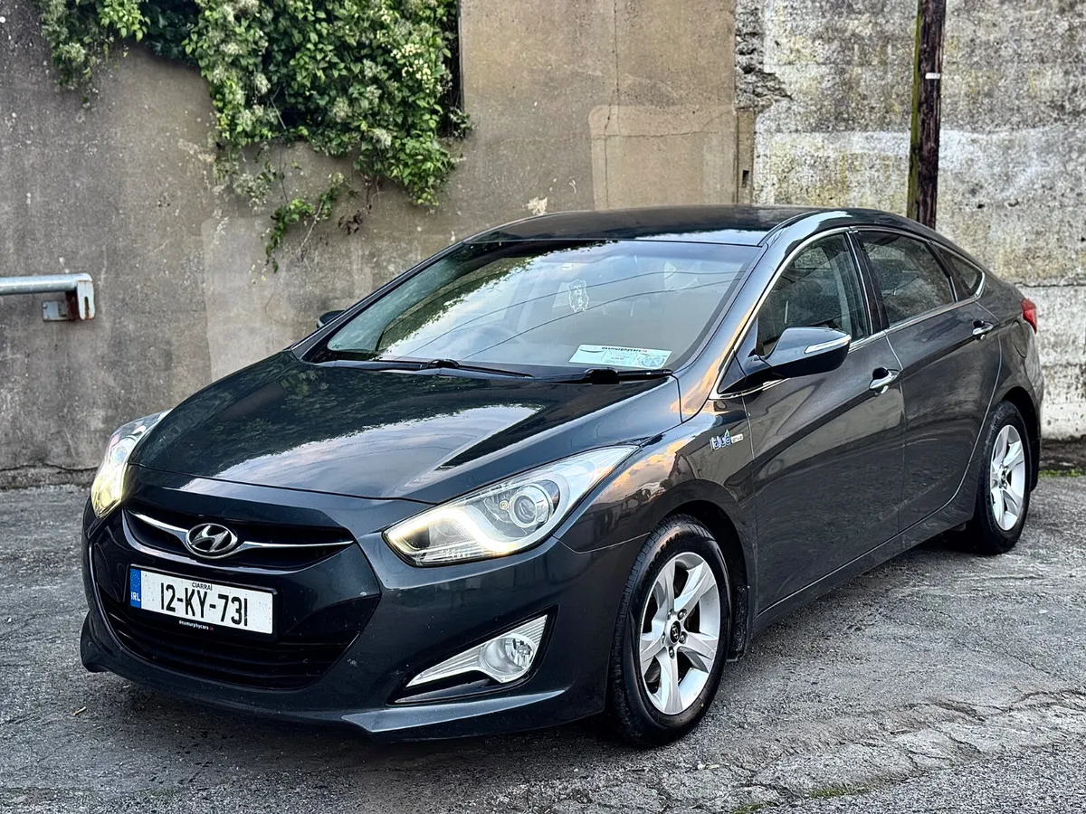 Hyundai i40 2012 - Image 2