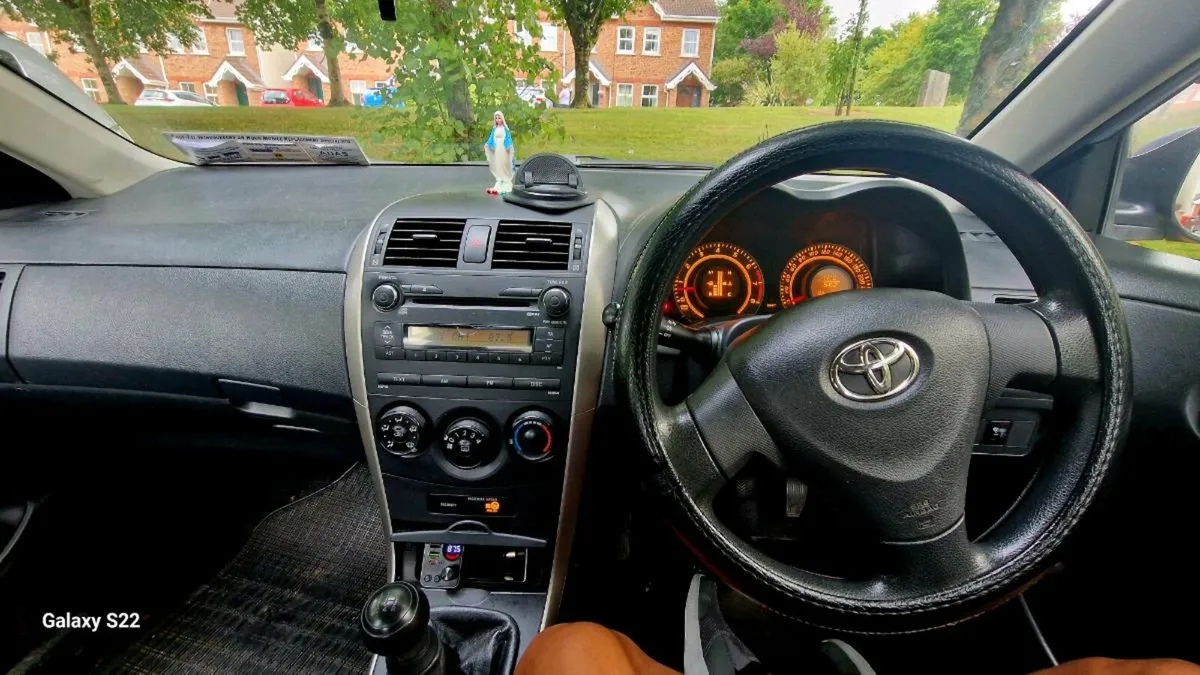 Car - Image 2