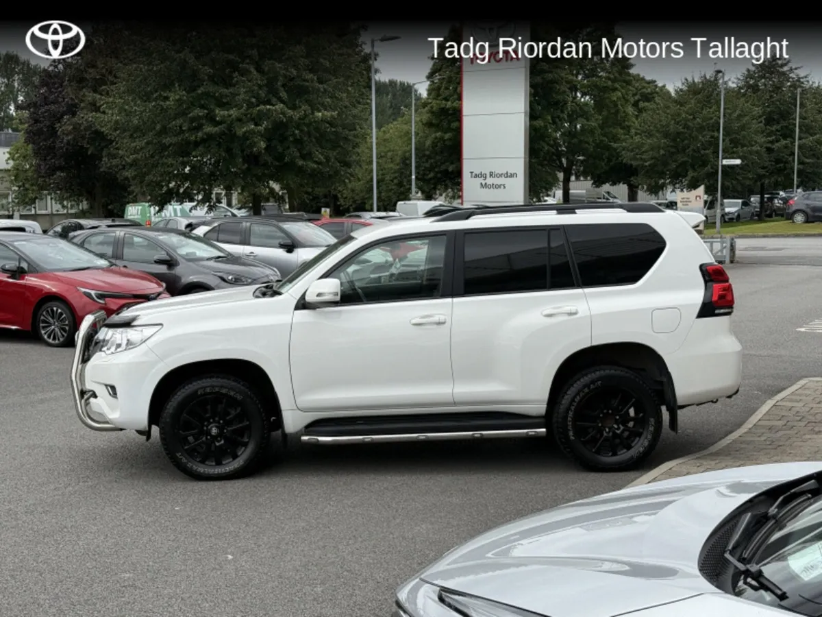 Toyota Land Cruiser LAND CRUISER LWB ** LOW KM'S * - Image 4