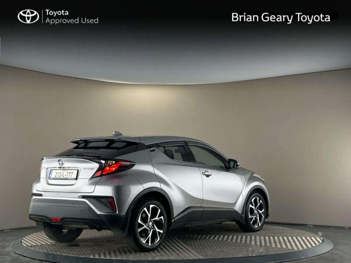 Toyota C-HR HYBRID SPORT - Image 2