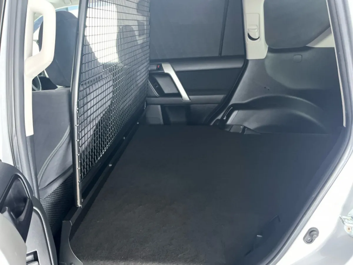Toyota Land Cruiser LWB AUTO *Upgraded Alloys - Image 2
