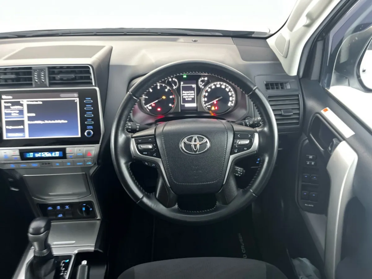 Toyota Land Cruiser LWB AUTO *Upgraded Alloys - Image 4