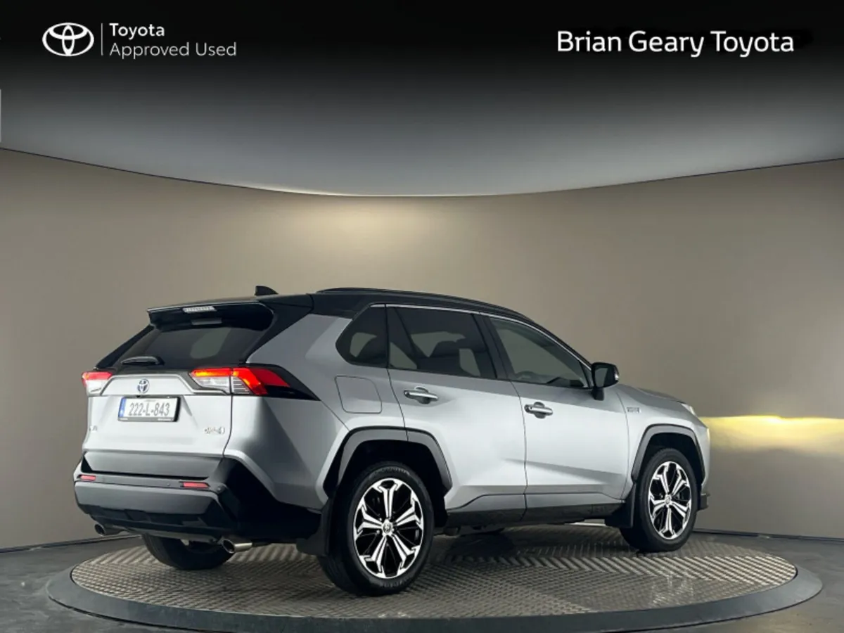 Toyota RAV4 PLUG-IN HYBRID SPORT - Image 2