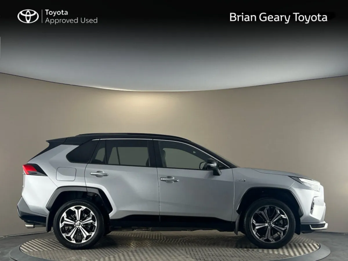 Toyota RAV4 PLUG-IN HYBRID SPORT - Image 3