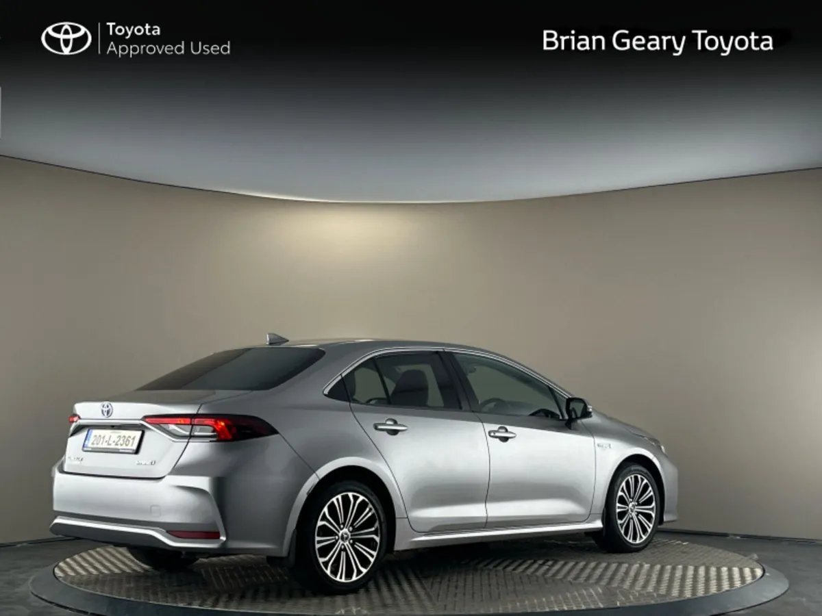 Toyota Corolla HYBRID LUNA SPORT - Image 2
