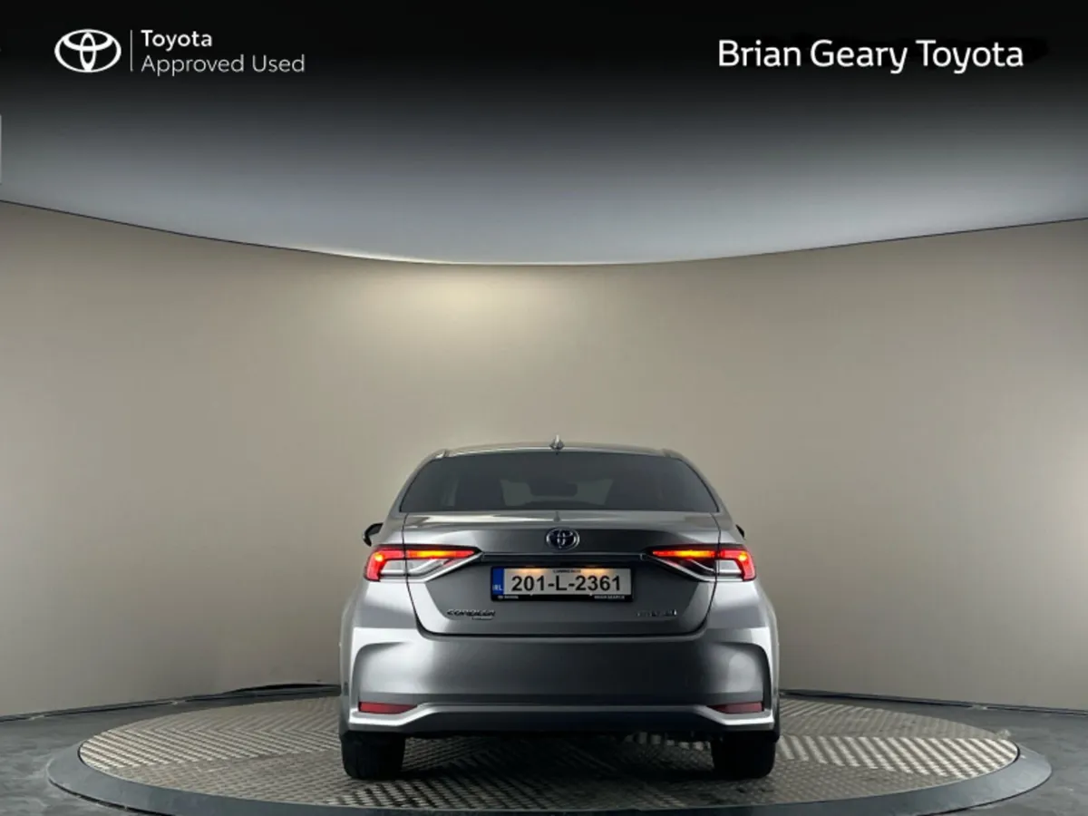 Toyota Corolla HYBRID LUNA SPORT - Image 4