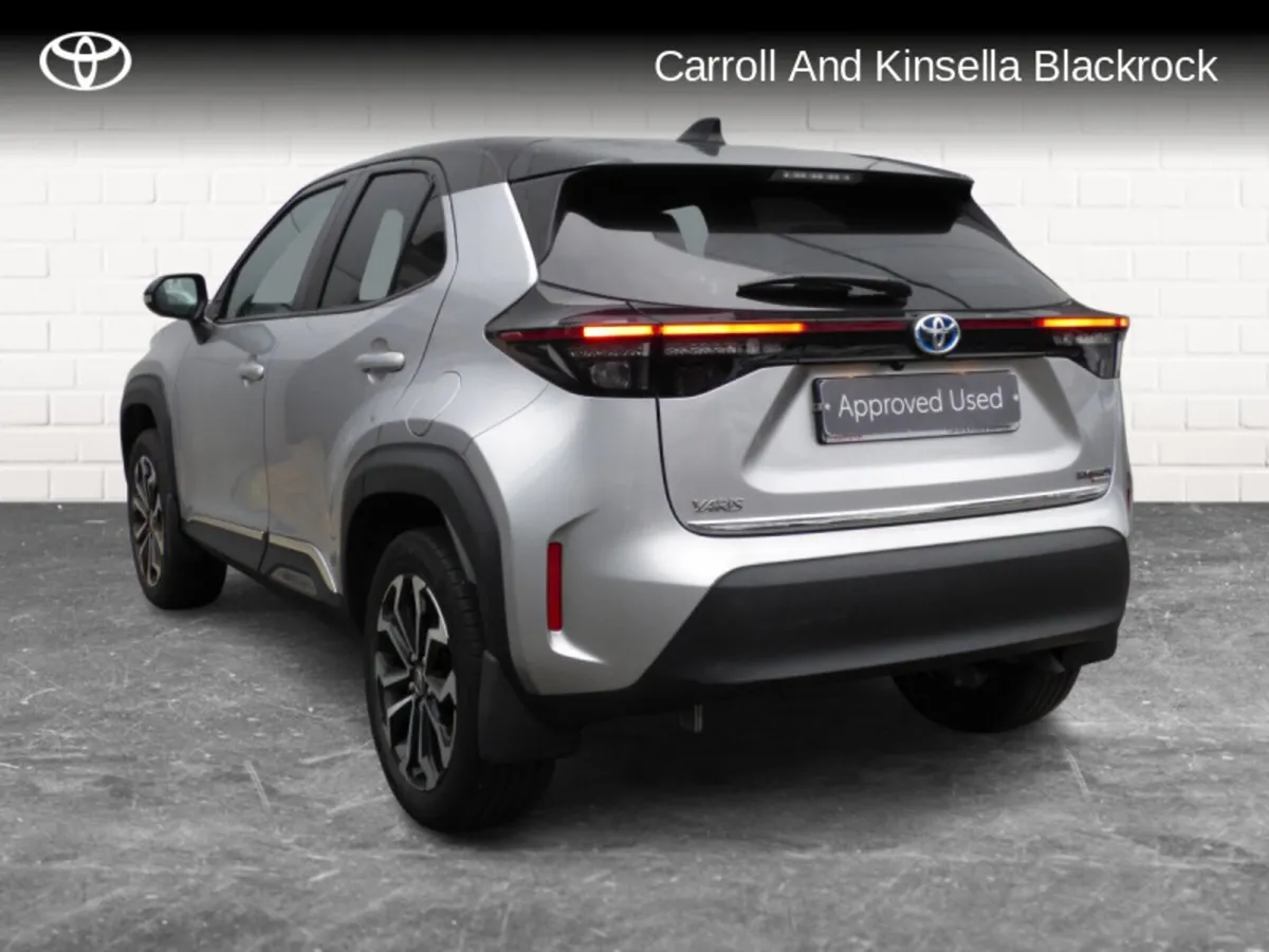 Toyota Yaris Cross Hybrid Luna Sport - Image 2
