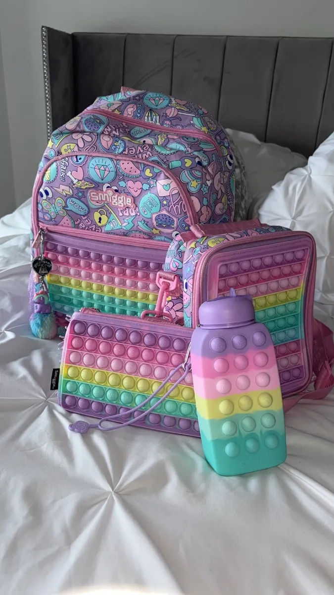 Smiggle set