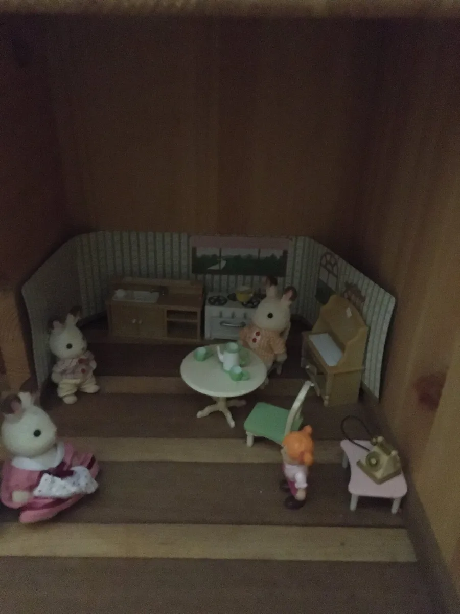 Dolls house - Image 3