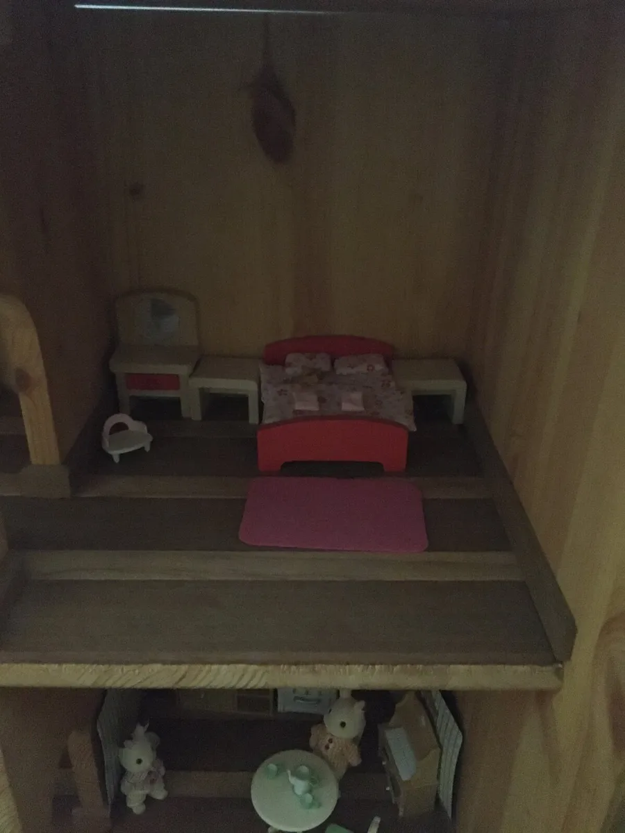Dolls house - Image 4