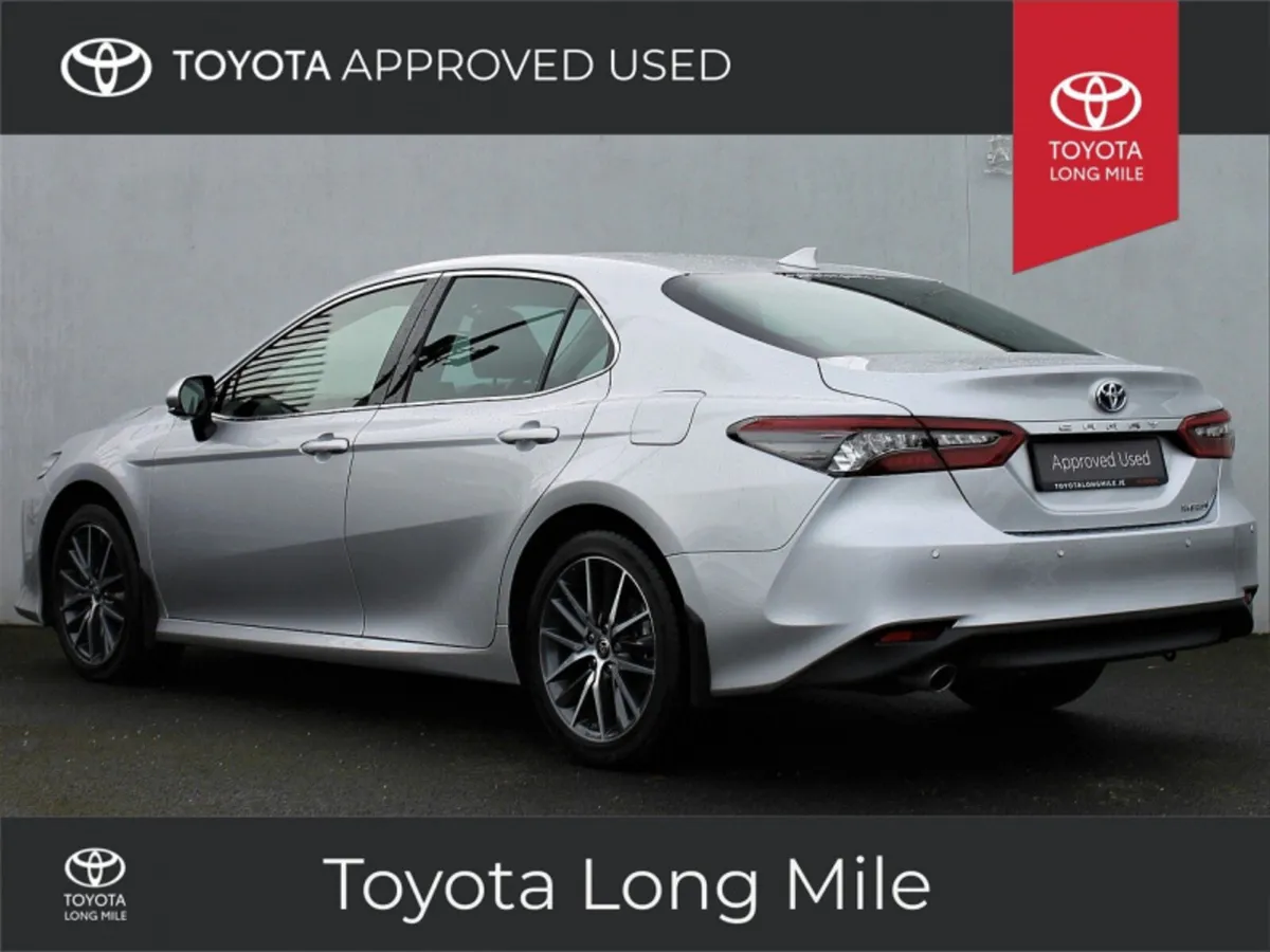 Toyota Camry 2.5 Hybrid Platinum 4DR - Image 3