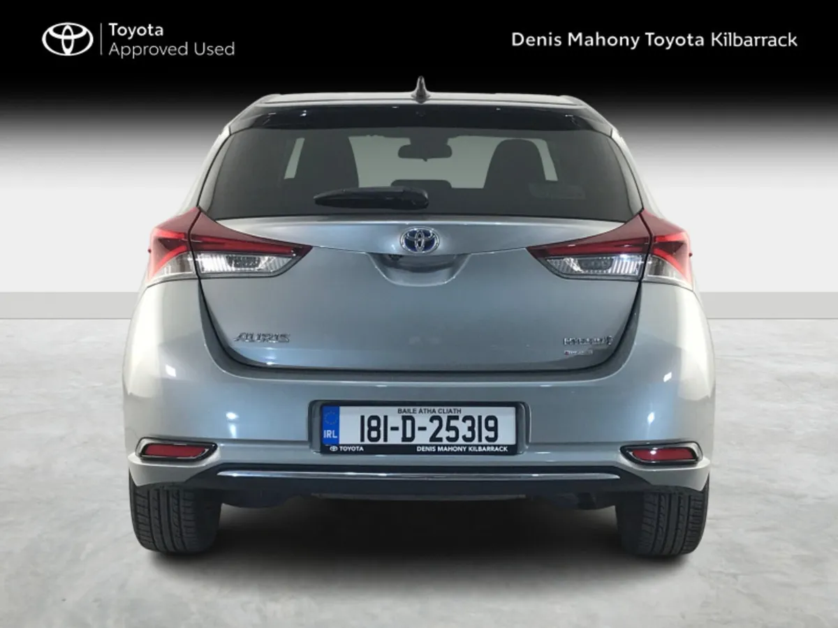 Toyota Auris HYBRID LUNA SPORT - Image 4