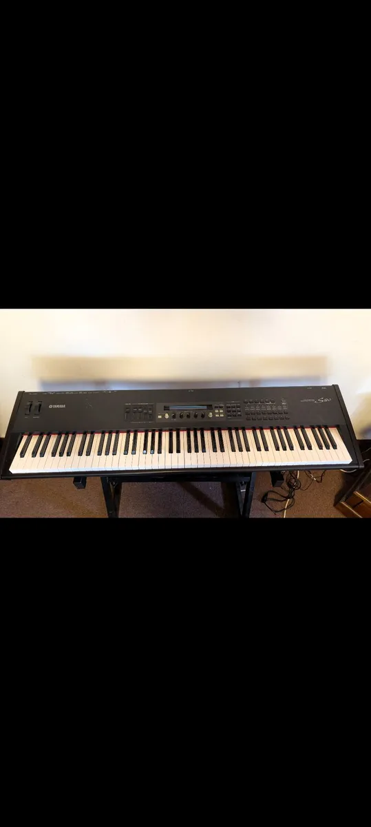 Keyboard Piano - Image 1