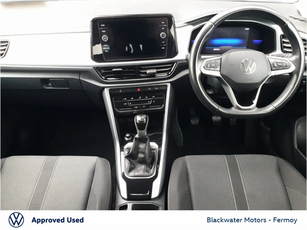 Volkswagen T-Roc 1.0TSI 110BHP LIFE WITH REAR VIEW - Image 3