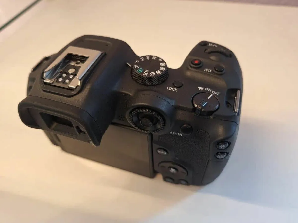 Сamera Canon EOS R7 - Image 3