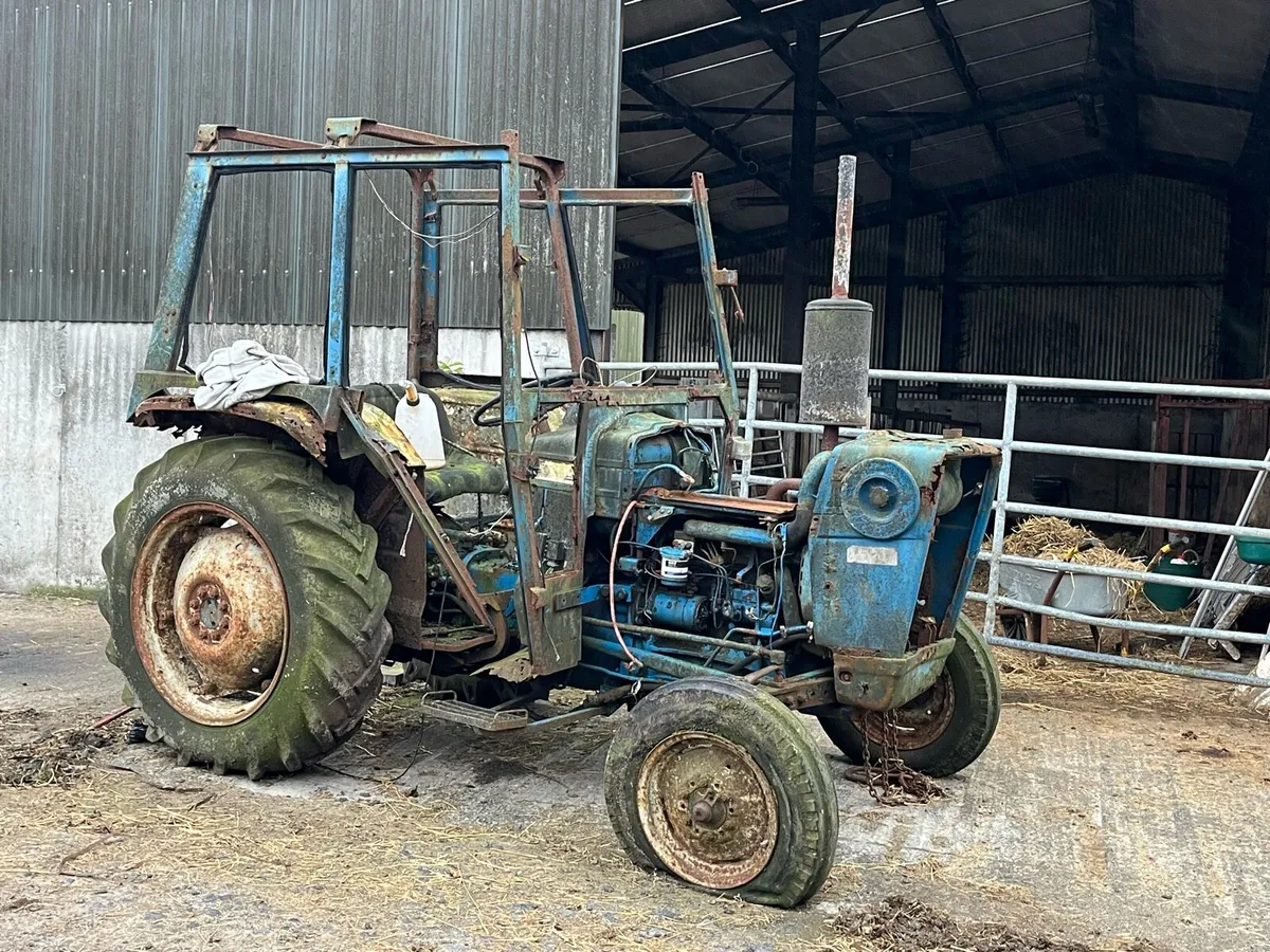 Ford 3600 - Image 2