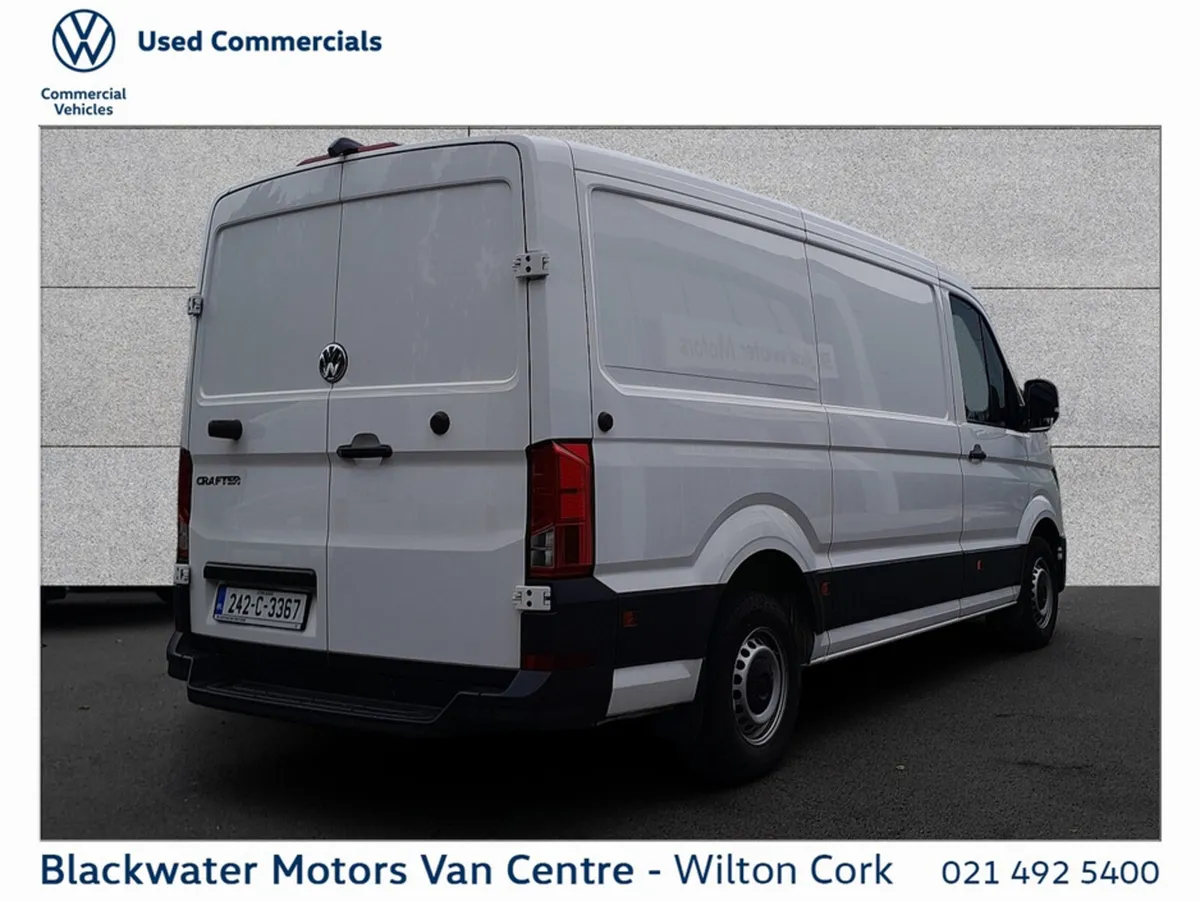 Volkswagen Crafter VAN 2.0TDI 140BHP MEDIUM WHEEL - Image 4