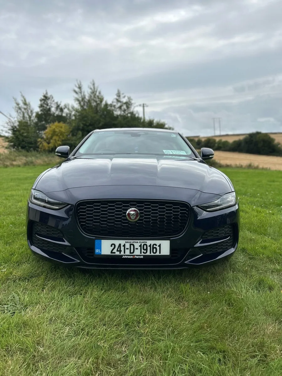 Jaguar xe.  2024 - Image 2