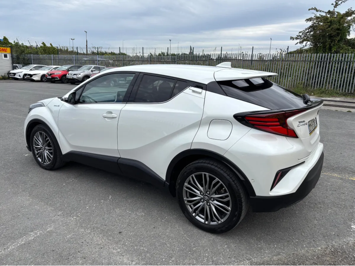 Toyota C-HR 1.8 HYBRID SOL 4DR AUTO - Image 3