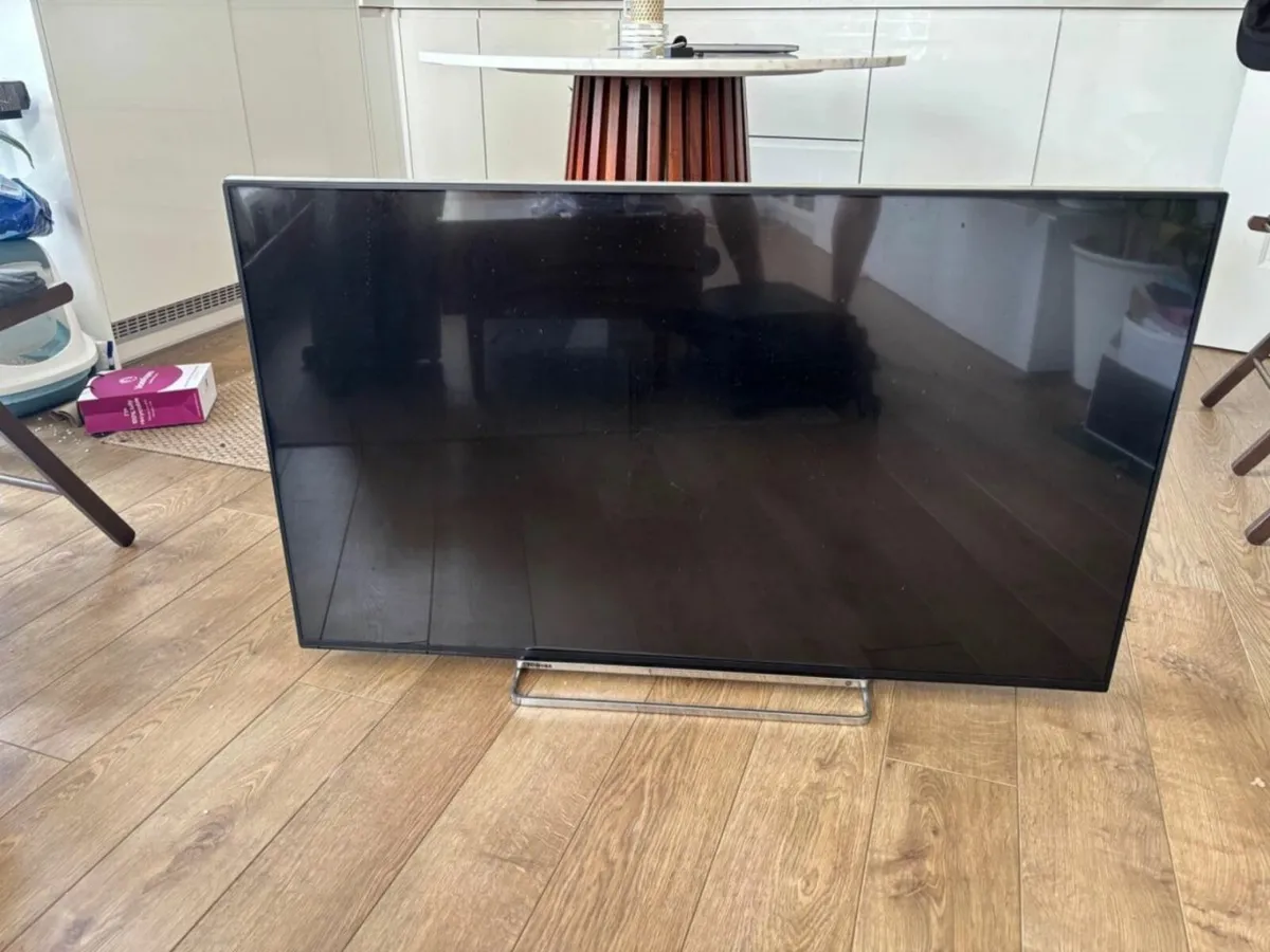 TOSHIBA - 49U5766DB 49" Smart 4K Ultra HD LED TV - Image 1