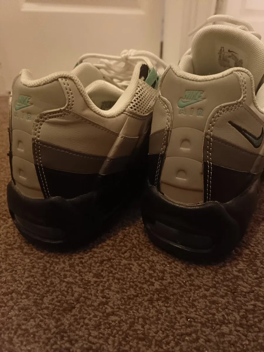 Nike runners - Image 1