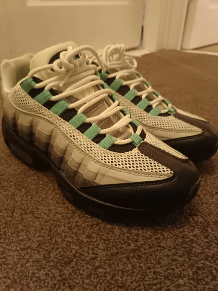 Nike runners - Image 4