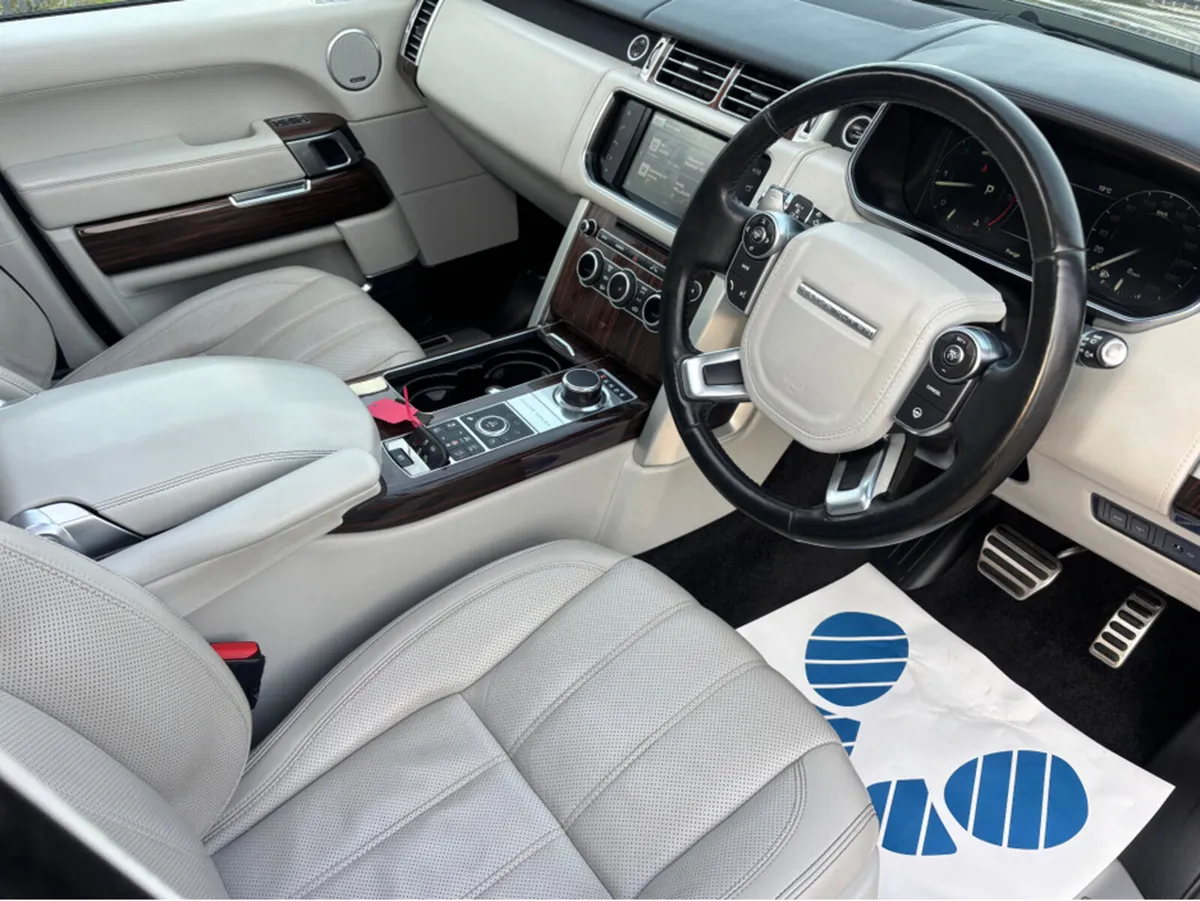 Land Rover Range Rover 4.4 SDV8 AUTOBIOGRAPHY - Image 3