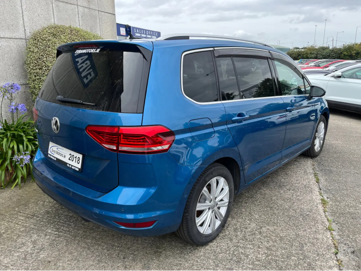 Volkswagen Touran HIGHLINE 7 SEATER AUTOMATIC 1.4 - Image 4