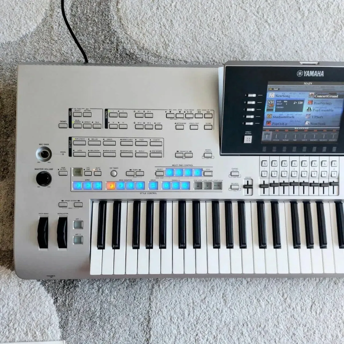 Yamaha Tyros 4 - Image 3