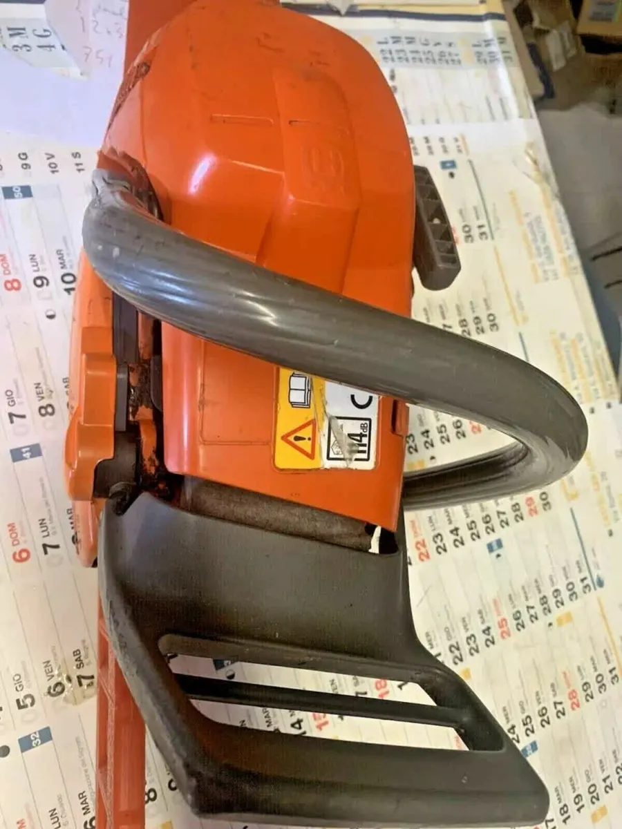 HUSQVARNA 357 XP CHAINSAW - ORIGINAL WITH PLATE🪚 - Image 2