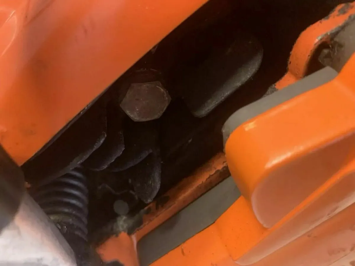 HUSQVARNA 357 XP CHAINSAW - ORIGINAL WITH PLATE🪚 - Image 4