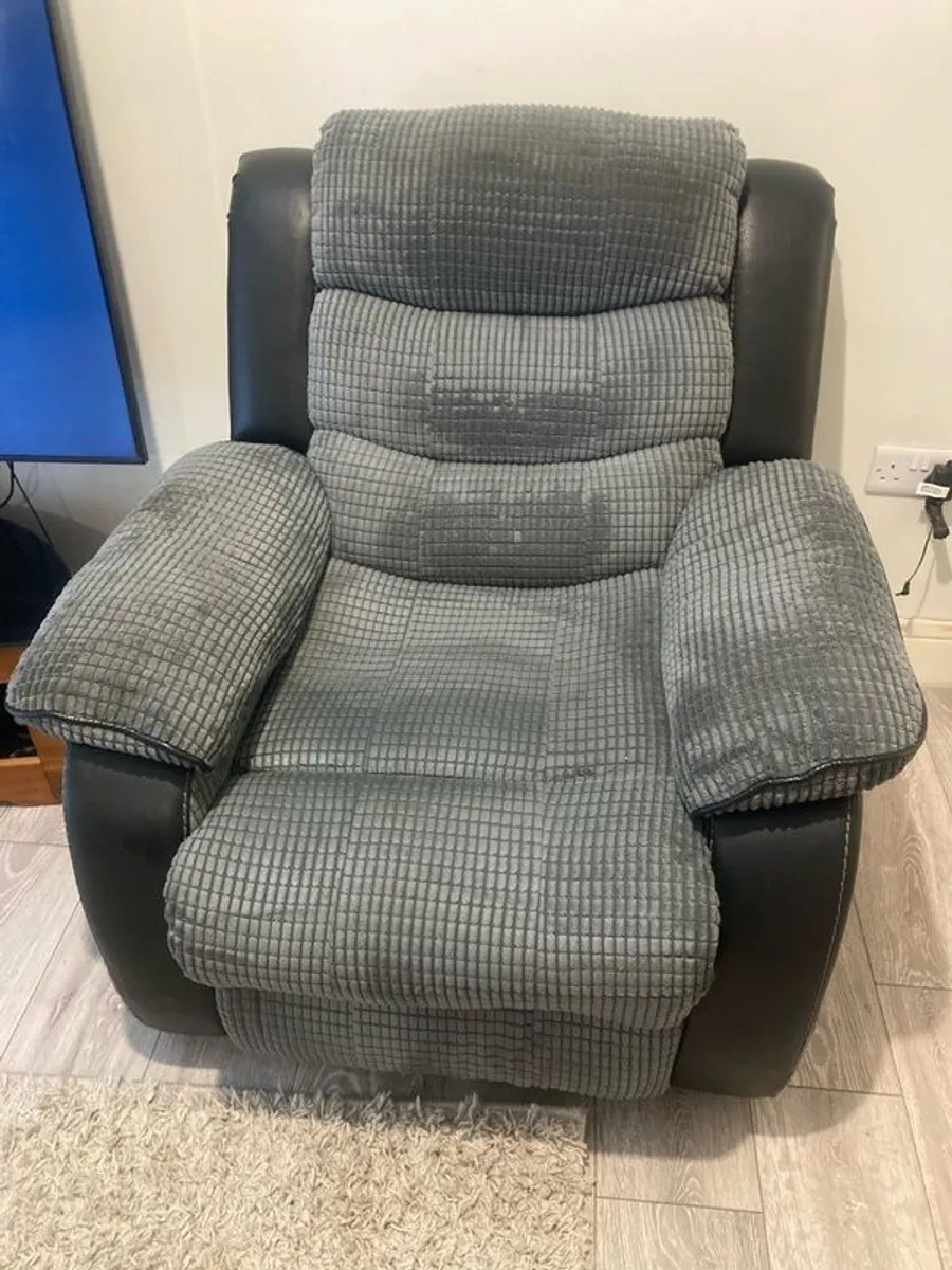 Sofas for sale - Image 2