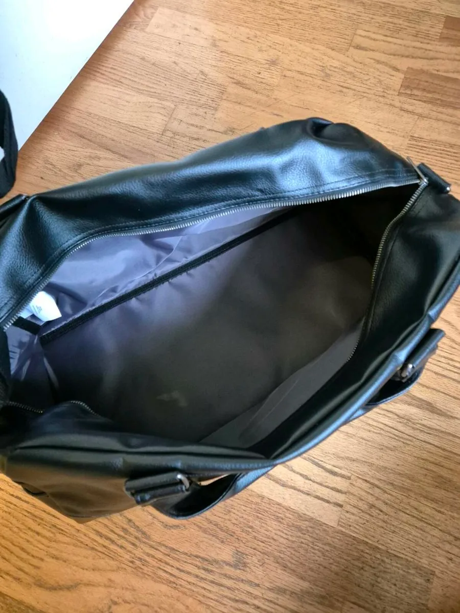 Premium Leather Travel Bag - Image 3