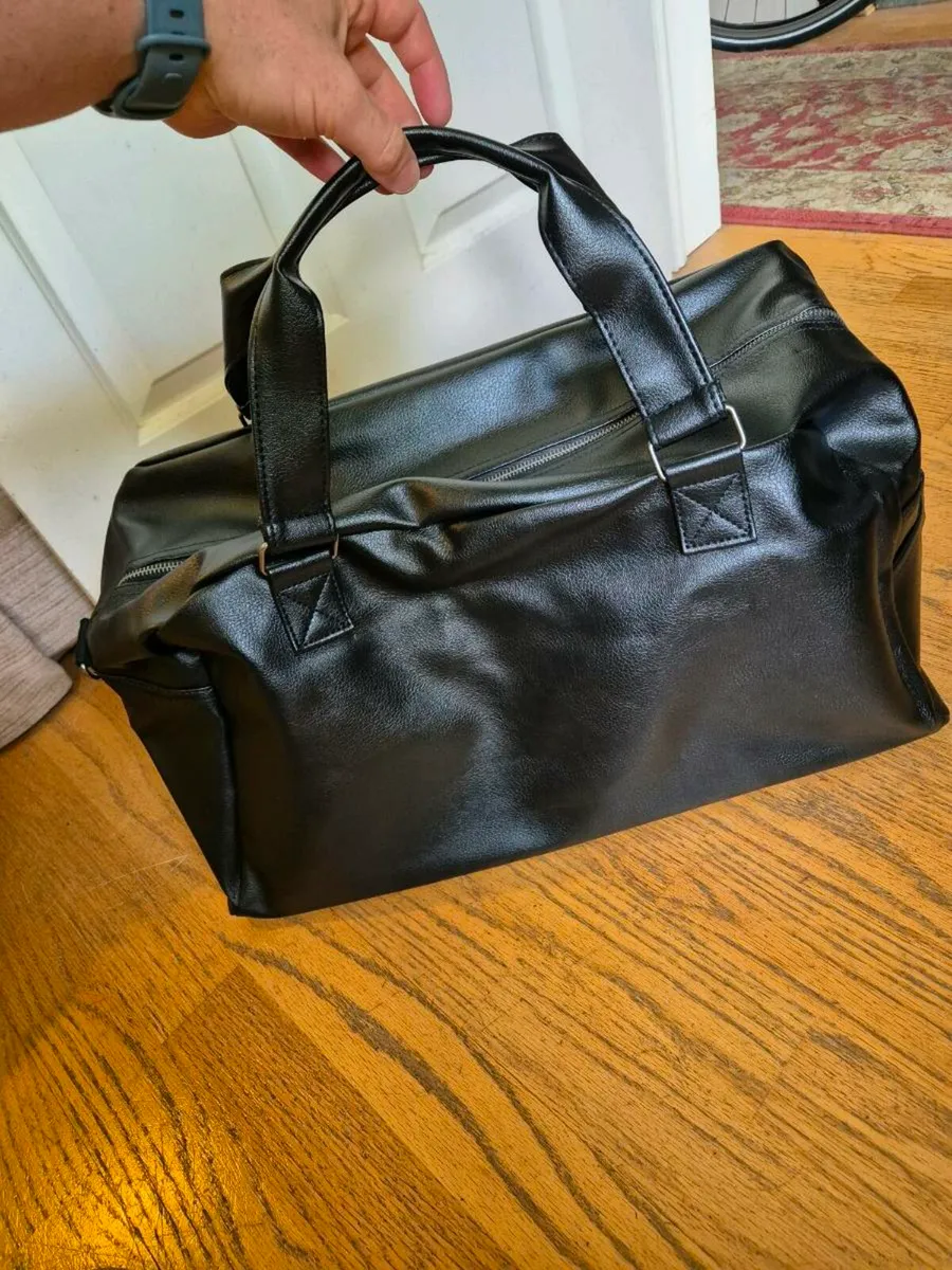 Premium Leather Travel Bag - Image 4