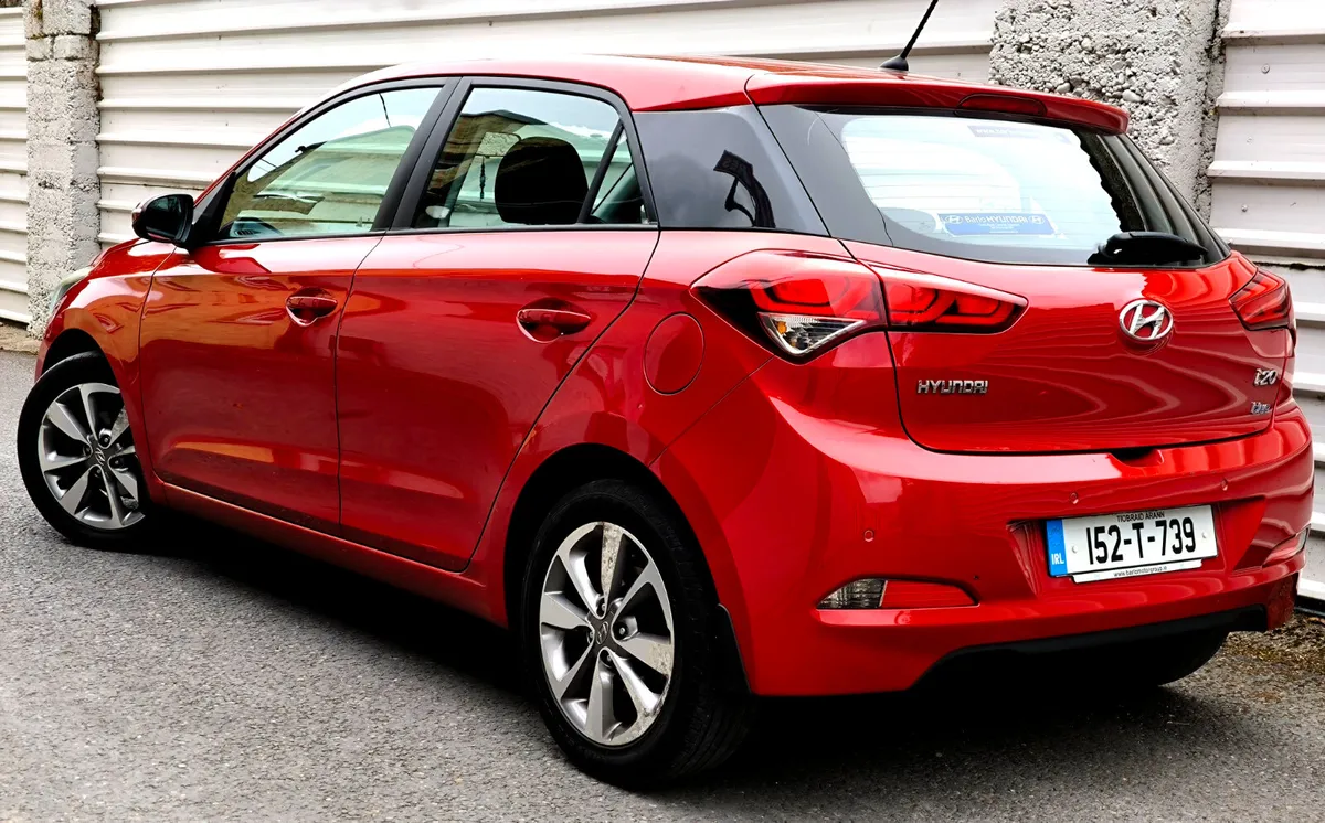 HYUNDAI I 20 2015 PETROL, DELUXE - Image 4