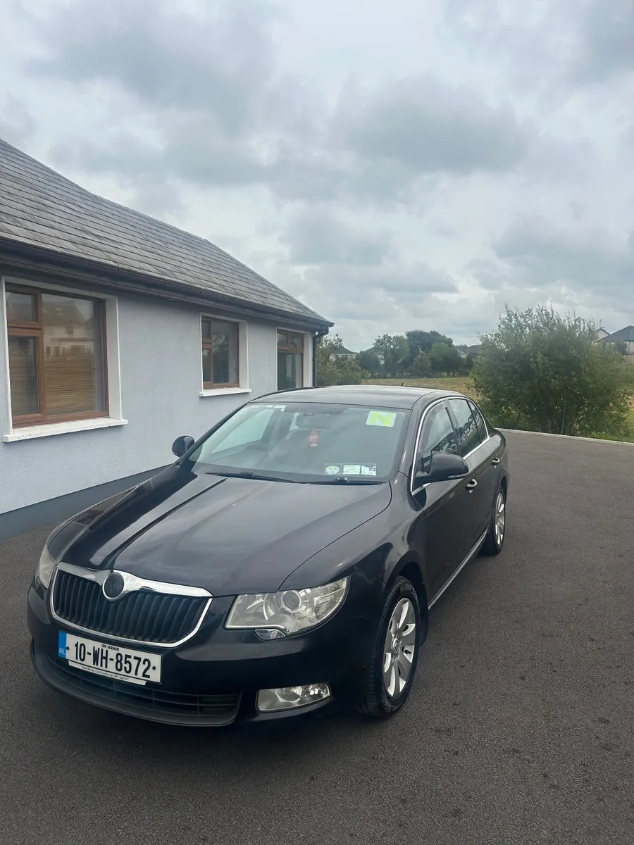 Skoda Superb 2010 - Image 1