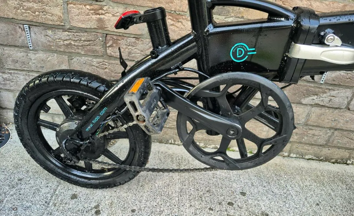 Fiido D2  electrical bike parts of repair don't kn - Image 2
