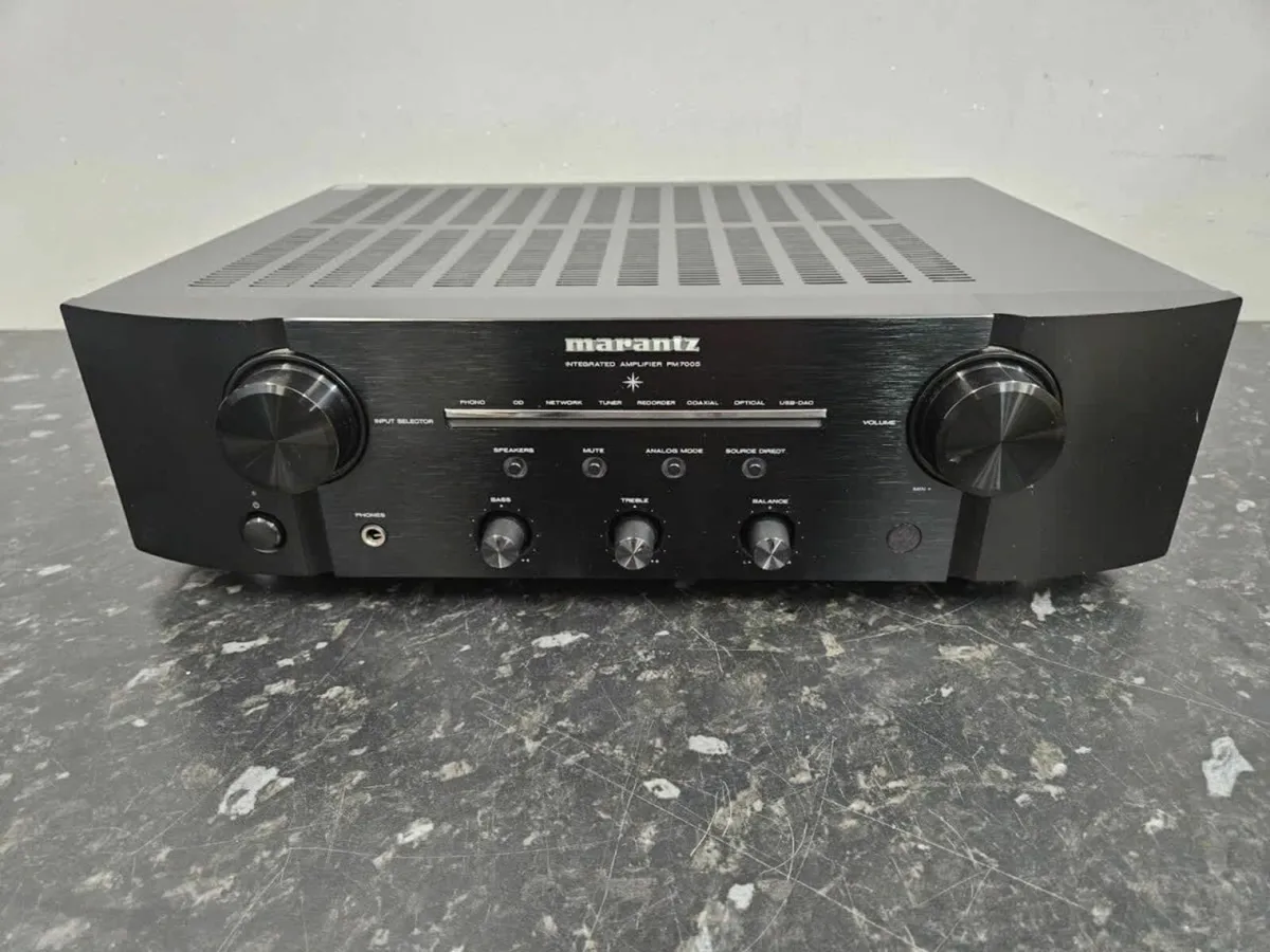Marantz PM7005 amp - Image 1