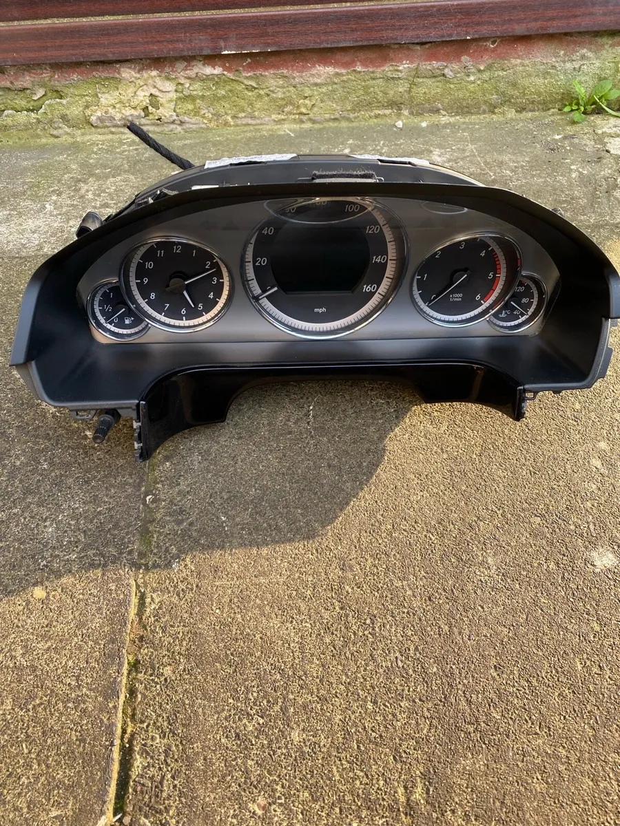Mercedes e class 2009-2013 - Image 1