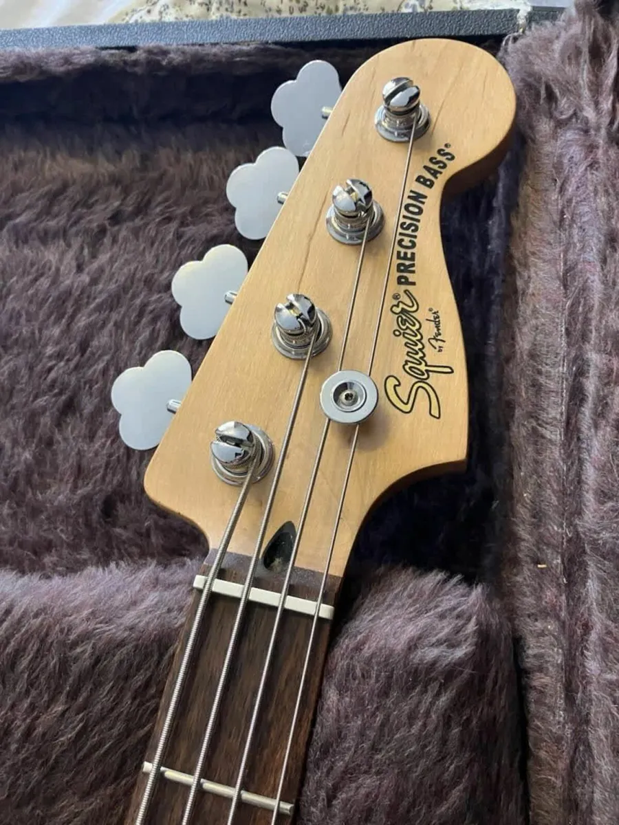 Squier Vintage Modified P-Bass - Image 3