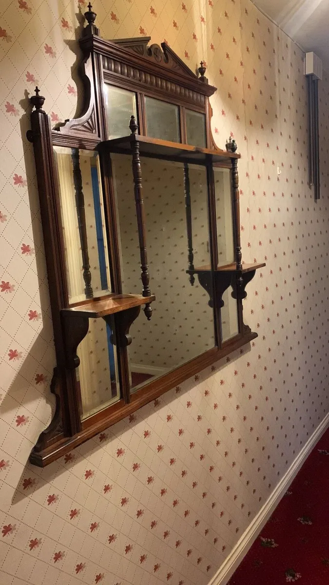 Antique mirror - Image 1