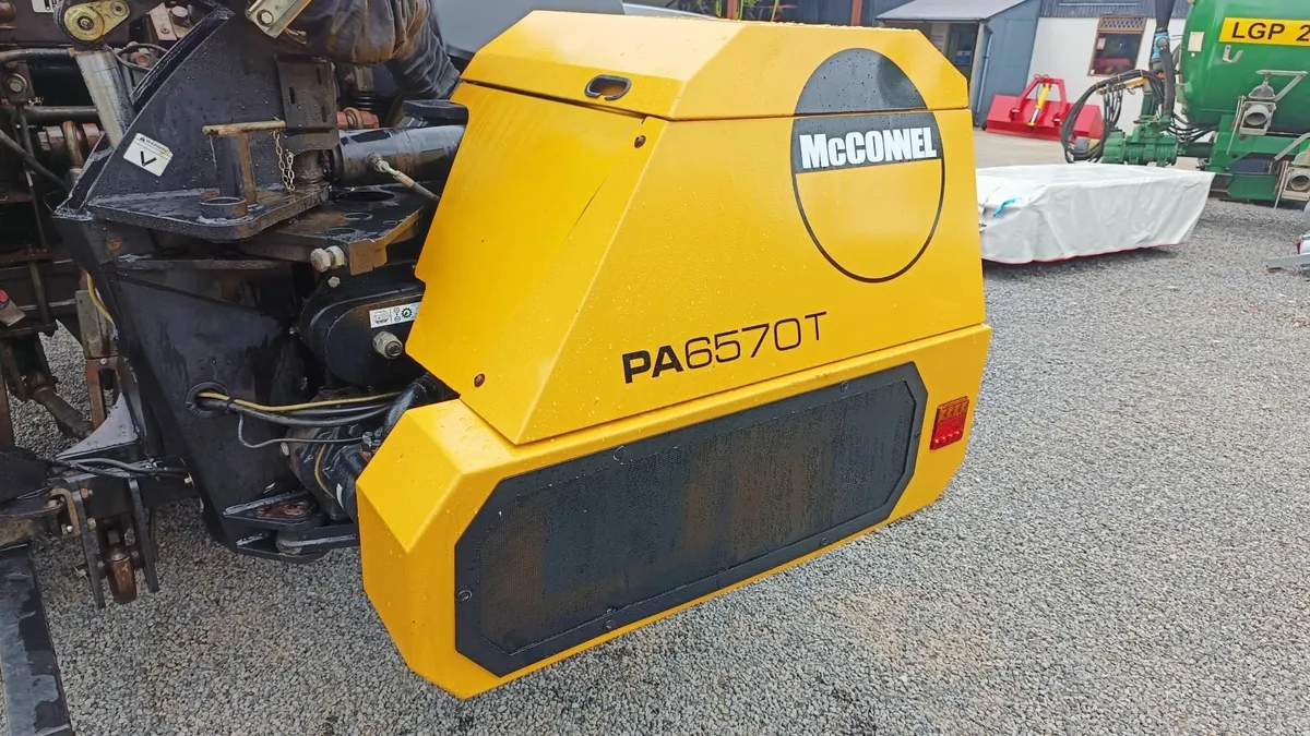 Mcconnel Pa6570T Hedgecutter - Image 2