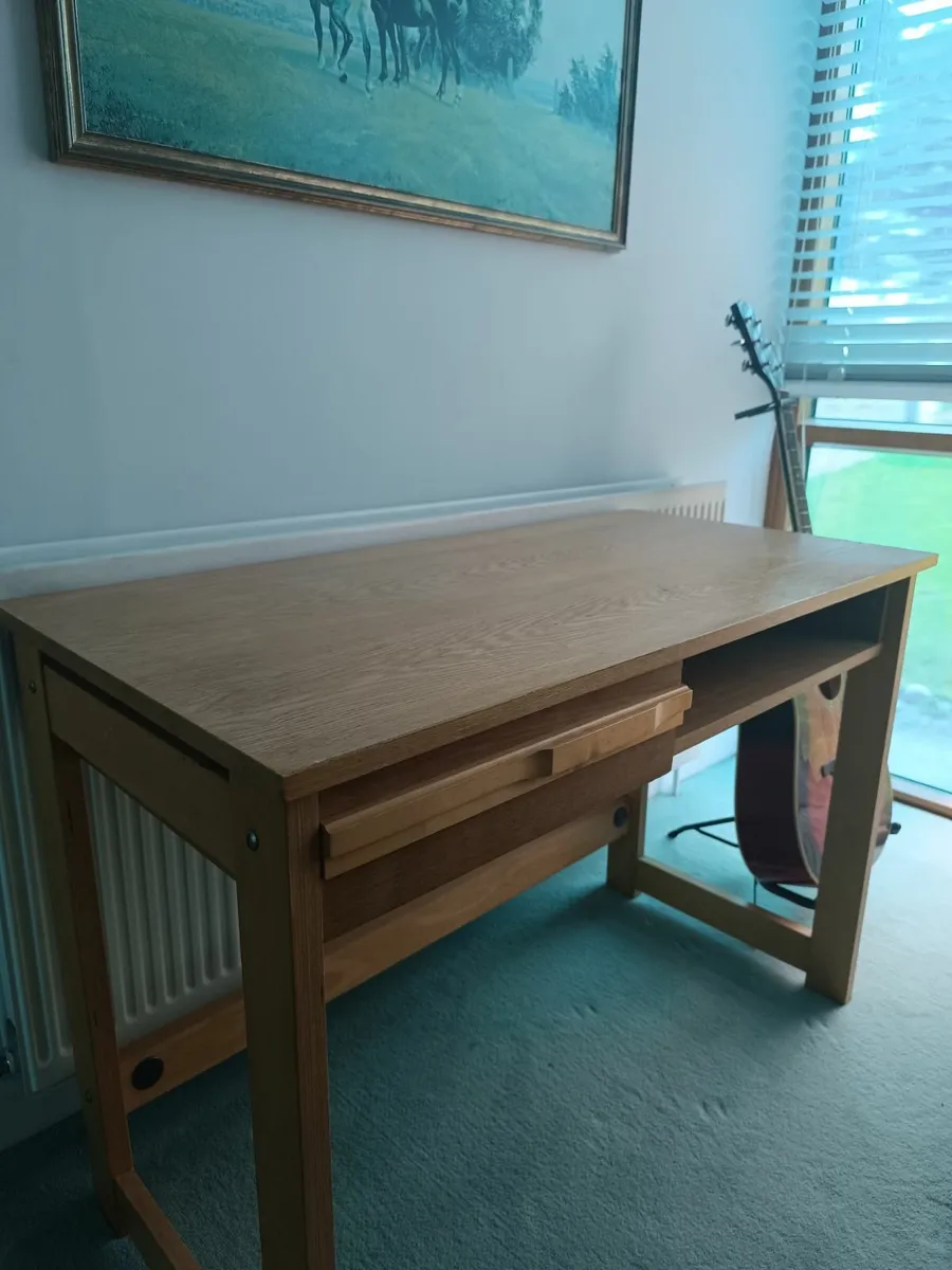 Office desk - Image 1