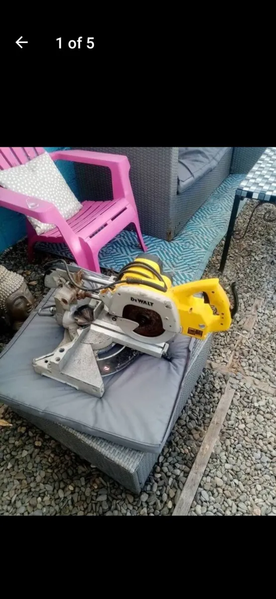 Dewalt Crosscut Mitre Saw - Image 1