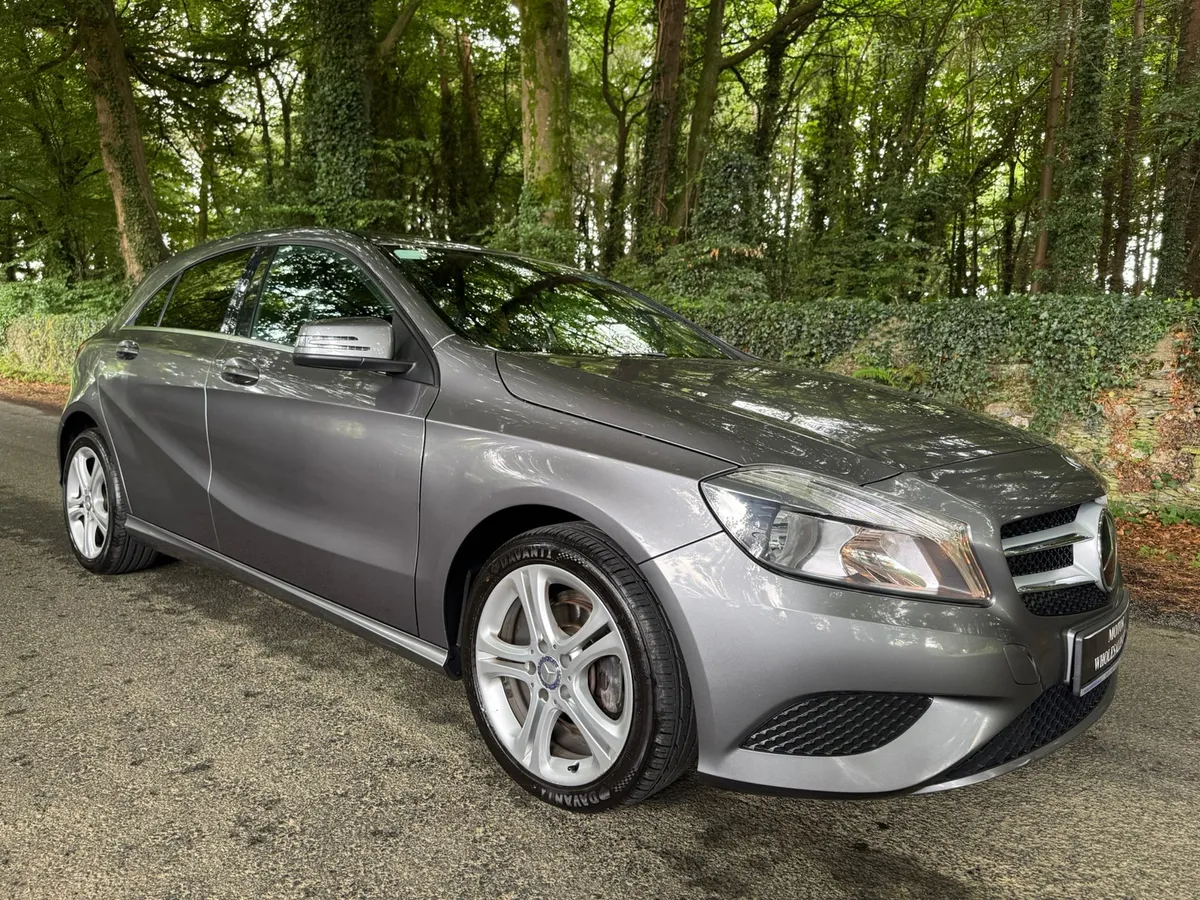 2013 MERCEDES A180 URBAN SELENITE GREY - Image 1