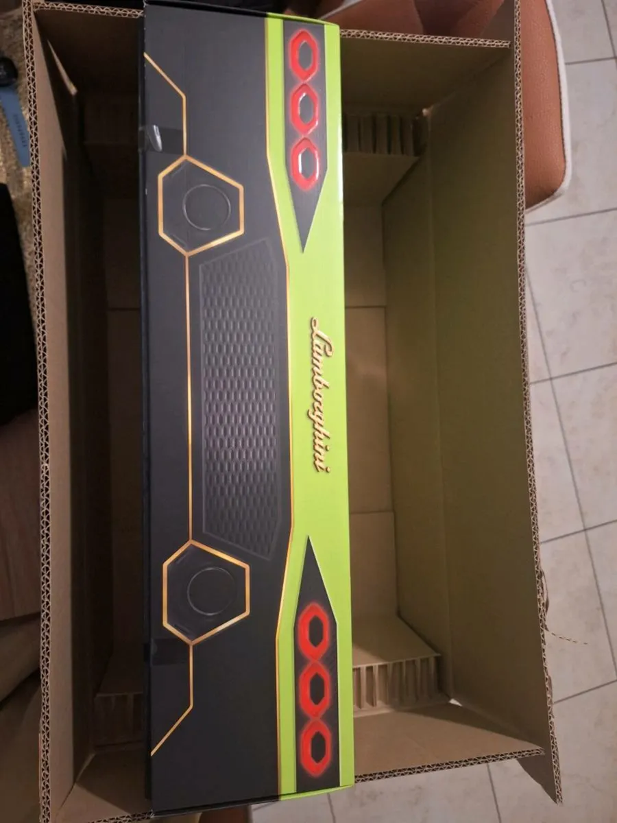 LEGO Lamborghini Sián FKP 37 - Image 2