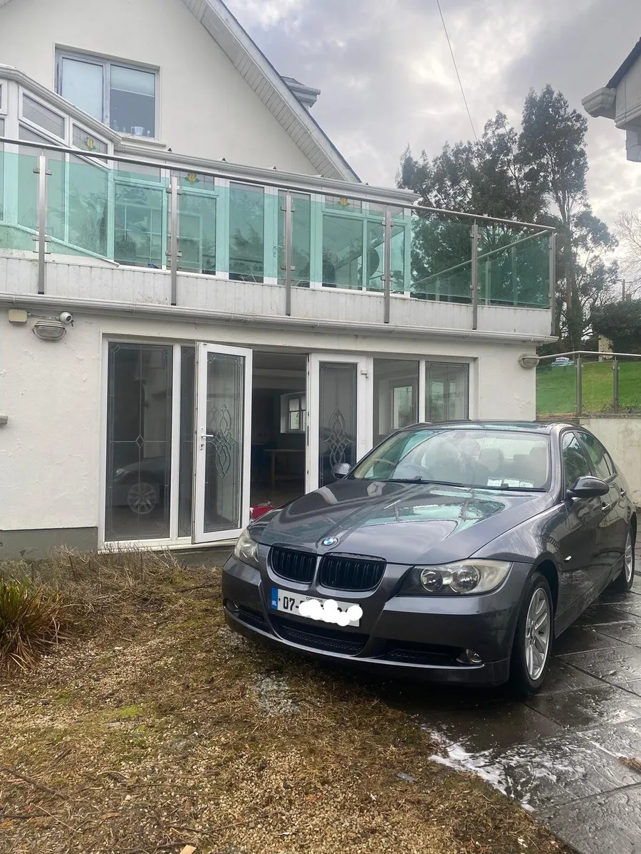 BMW 3-Series 2007 - Image 2